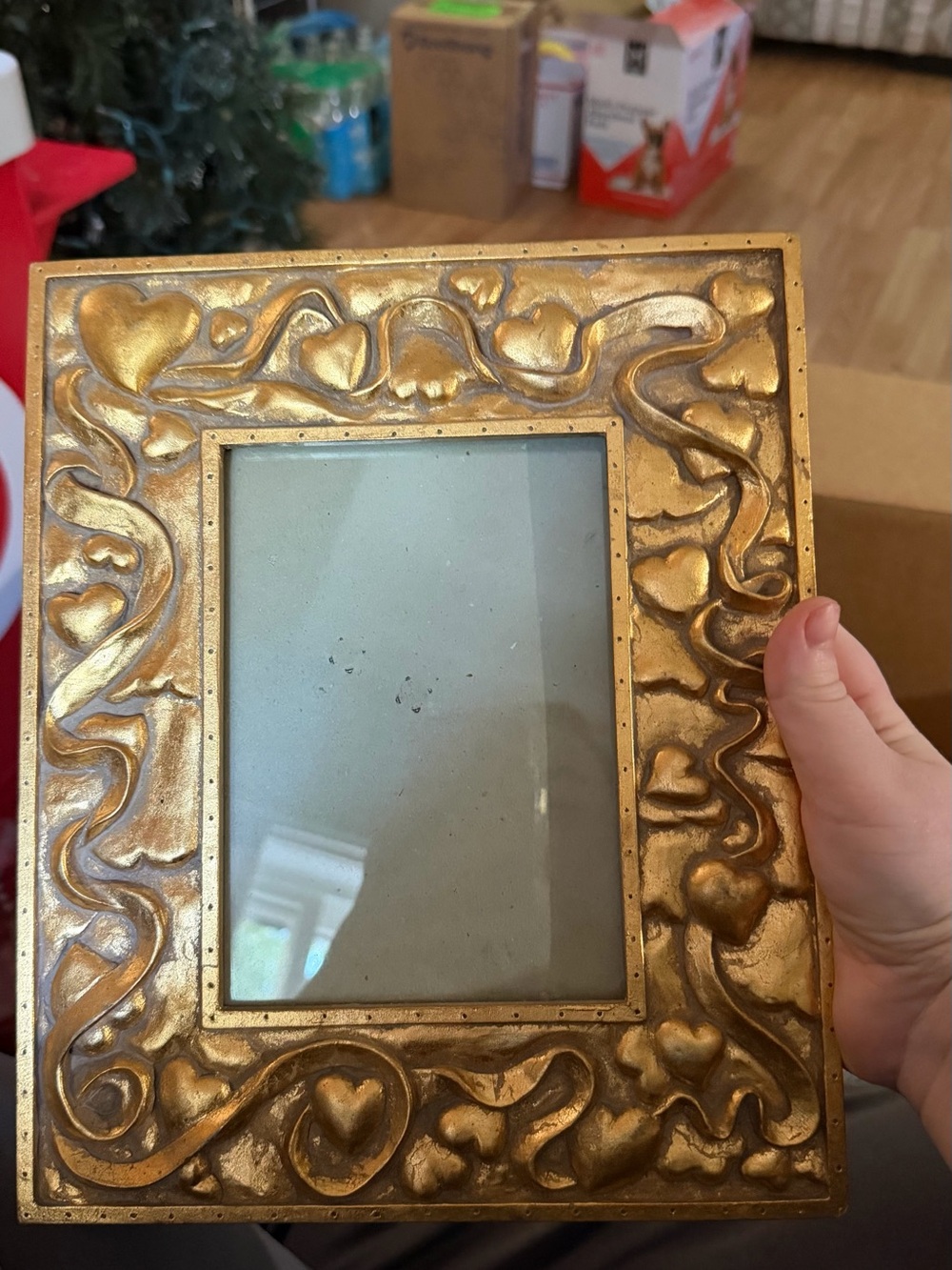 Vintage Gold Decorative Heart Motif Picture Frame - Elegant Home Accent